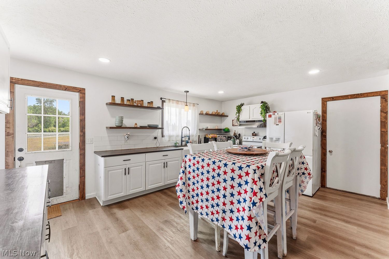 39065 Detroit Road Avon OH 44011