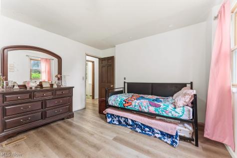 39065 Detroit Road Avon OH 44011