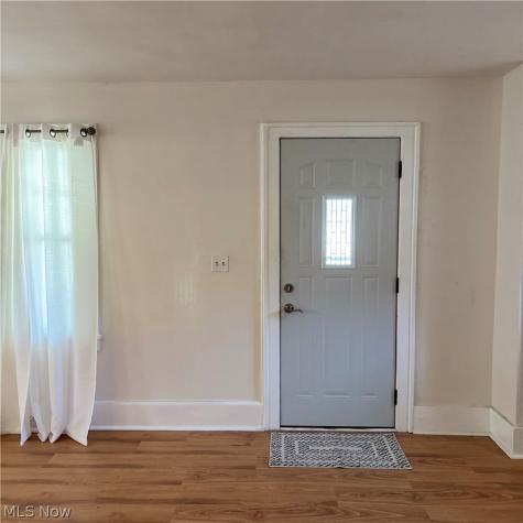 1327 W 9th Street Lorain OH 44052