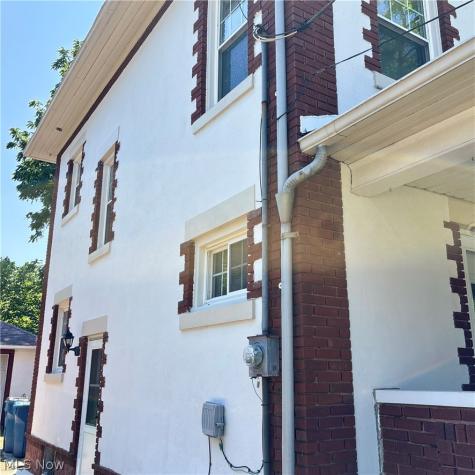 1327 W 9th Street Lorain OH 44052
