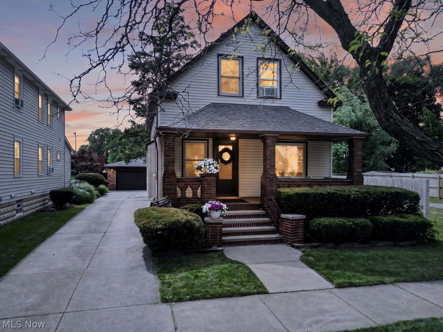 2052 Halstead Avenue Lakewood OH 44107