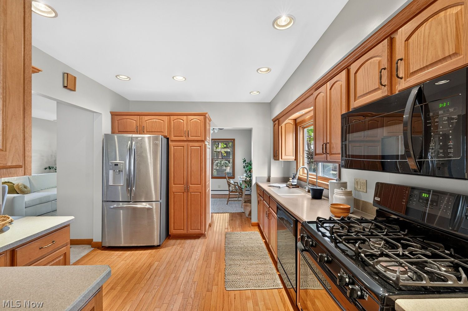 2052 Halstead Avenue Lakewood OH 44107