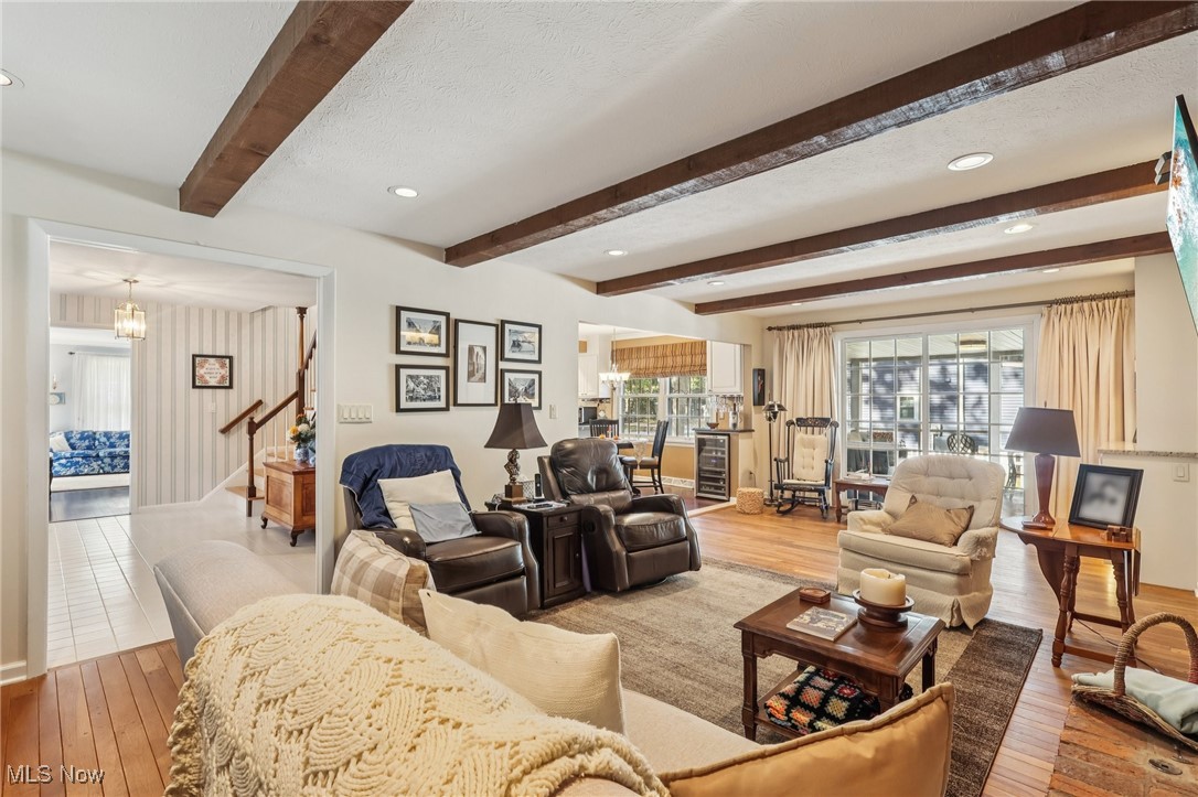 589 Debbington Drive Bay Village OH 44140