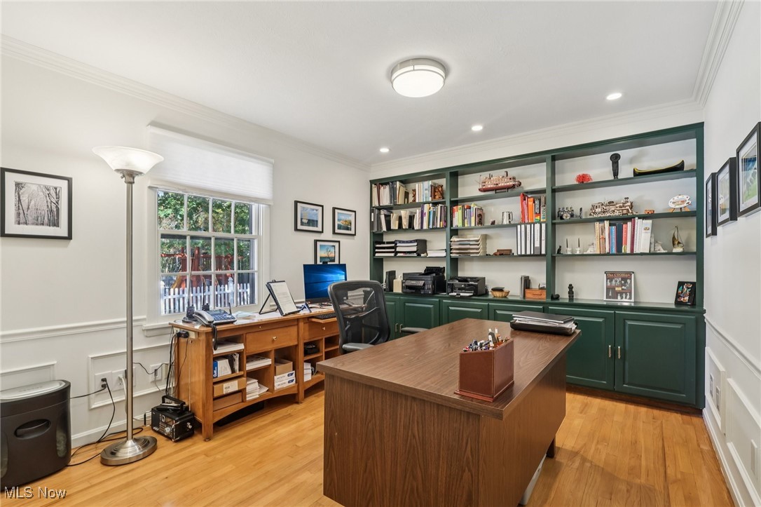 589 Debbington Drive Bay Village OH 44140