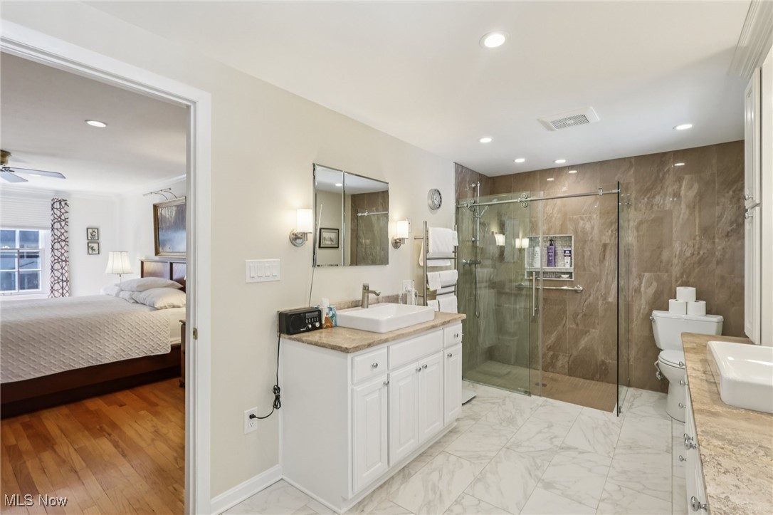 589 Debbington Drive Bay Village OH 44140