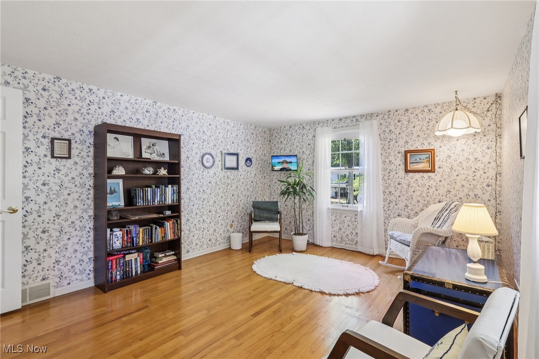 589 Debbington Drive Bay Village OH 44140