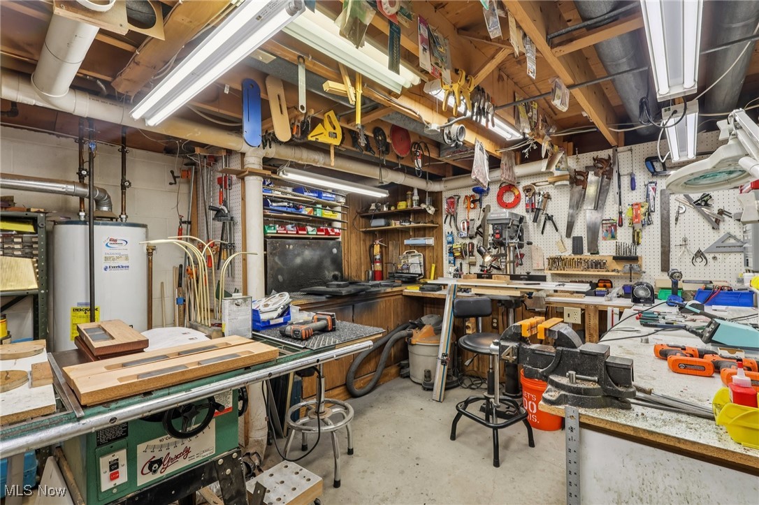 589 Debbington Drive Bay Village OH 44140