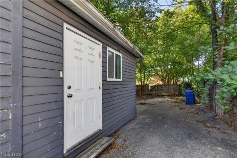 7115 Park Avenue Cleveland OH 44105