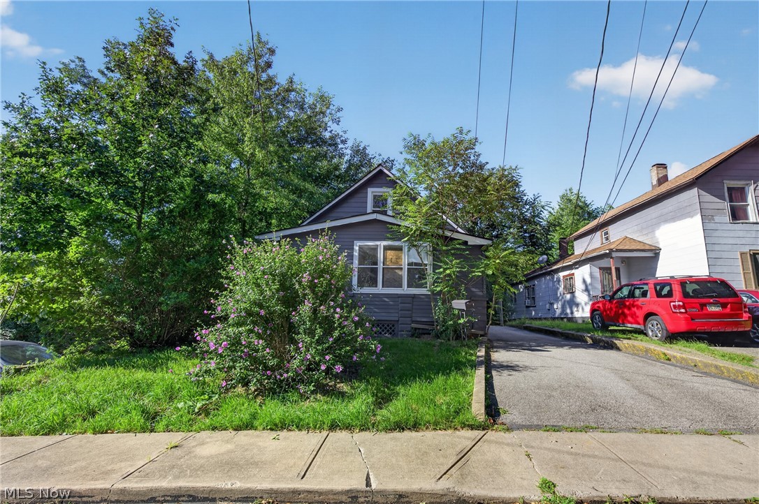 7115 Park Avenue Cleveland OH 44105
