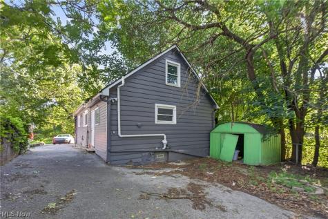 7115 Park Avenue Cleveland OH 44105