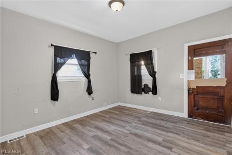7115 Park Avenue Cleveland OH 44105