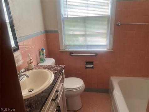 3482 Monticello Boulevard Cleveland Heights OH 44121