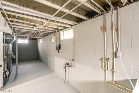 2109 Green Road Cleveland OH 44121