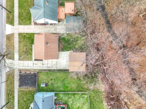 2109 Green Road Cleveland OH 44121