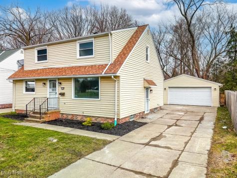 2109 Green Road Cleveland OH 44121