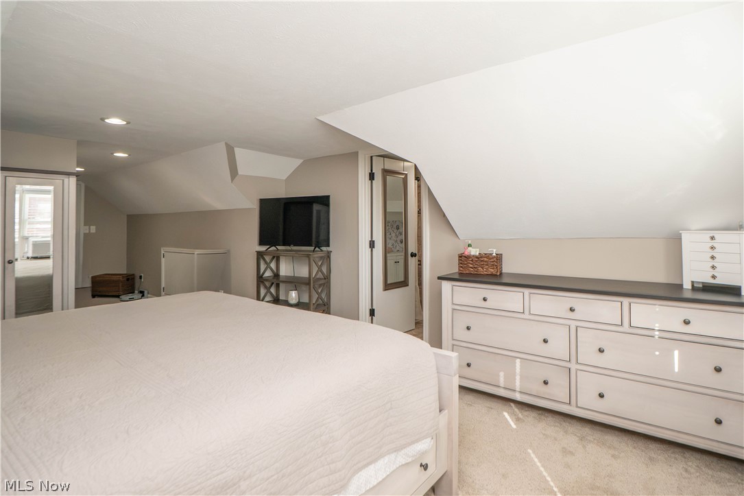 5372 Beacon Road Lyndhurst OH 44124