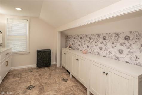 5372 Beacon Road Lyndhurst OH 44124