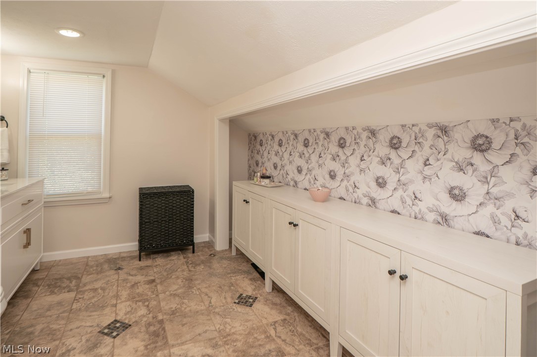 5372 Beacon Road Lyndhurst OH 44124