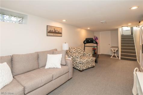 5372 Beacon Road Lyndhurst OH 44124