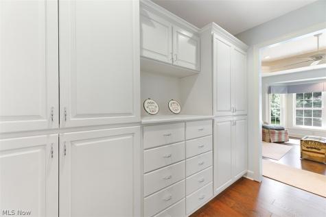 238 Westview Drive Aurora OH 44202