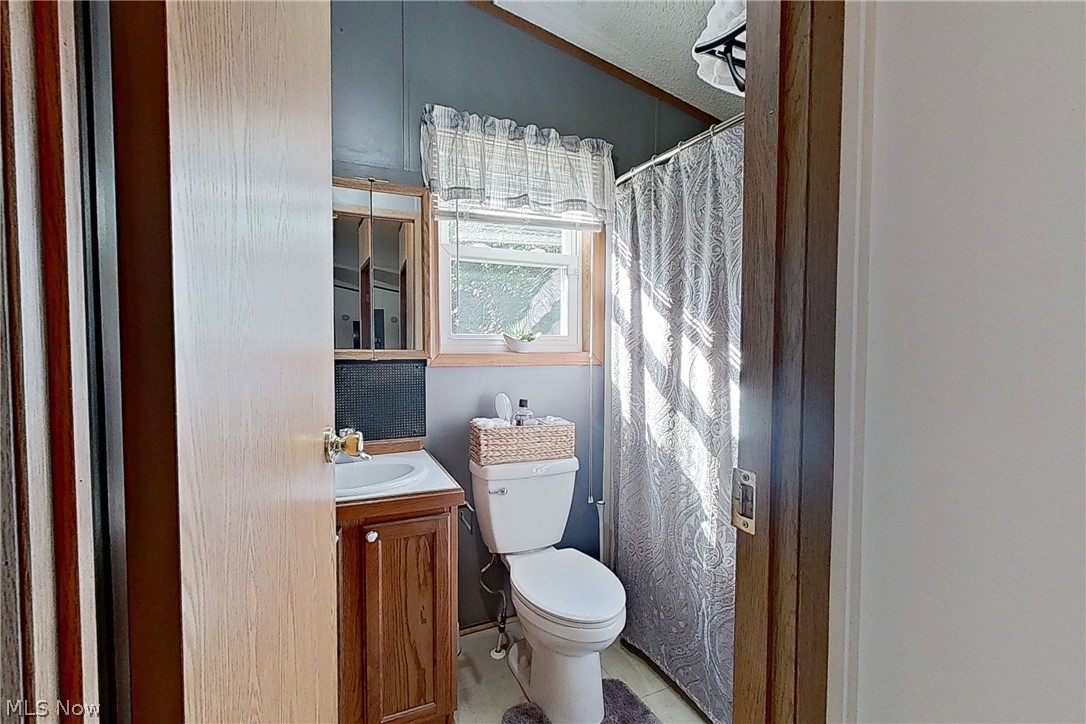 17015 Mcintosh Road Wellsville OH 43968