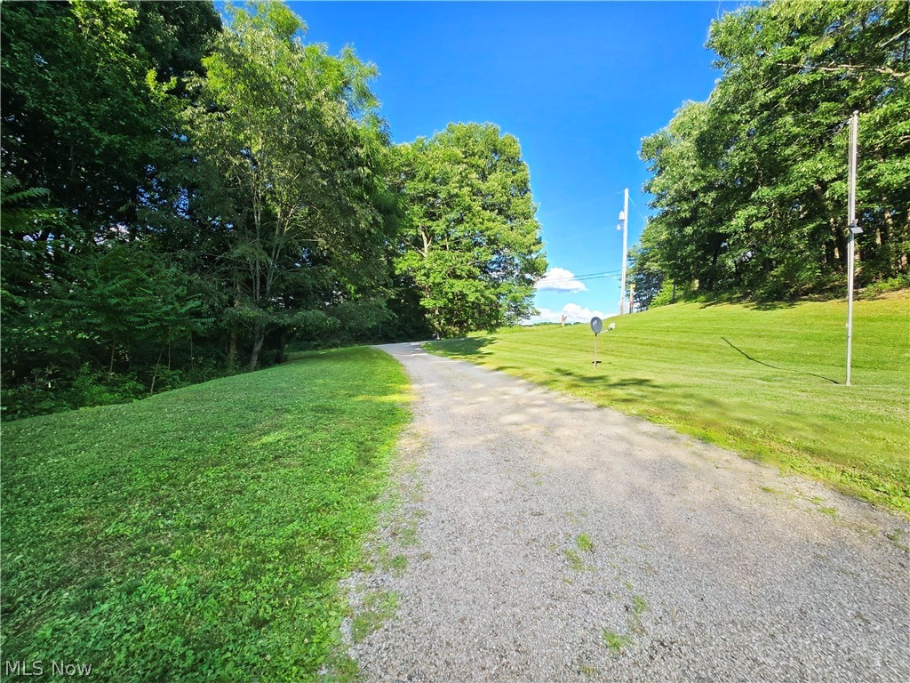 17015 Mcintosh Road Wellsville OH 43968