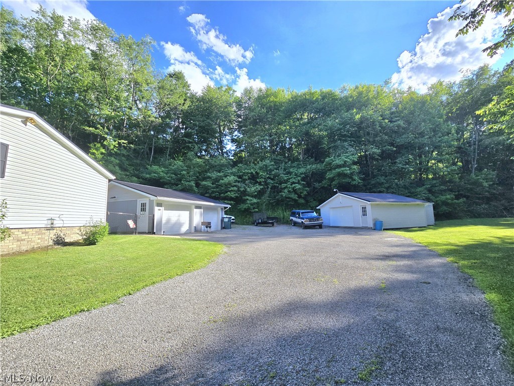 17015 Mcintosh Road Wellsville OH 43968