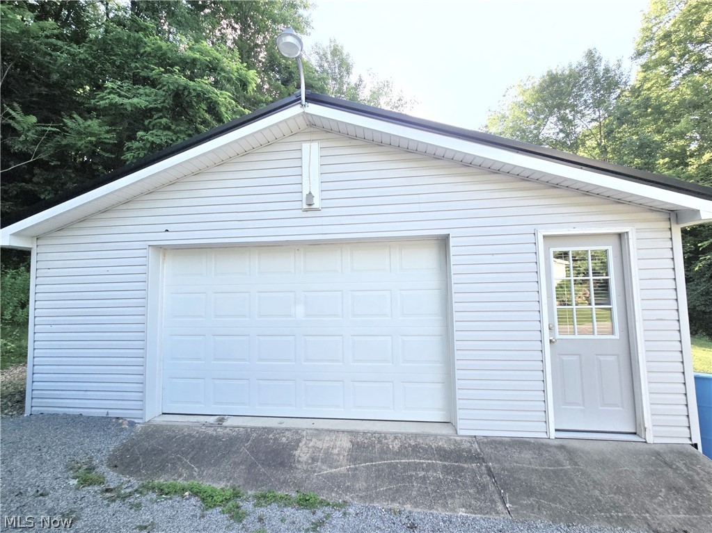 17015 Mcintosh Road Wellsville OH 43968