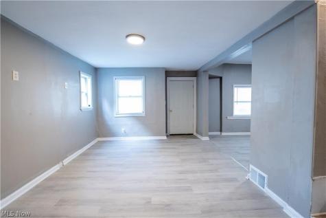1373 E 89th Street Cleveland OH 44106
