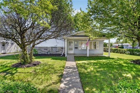 6525 Sandfield Drive Brook Park OH 44142