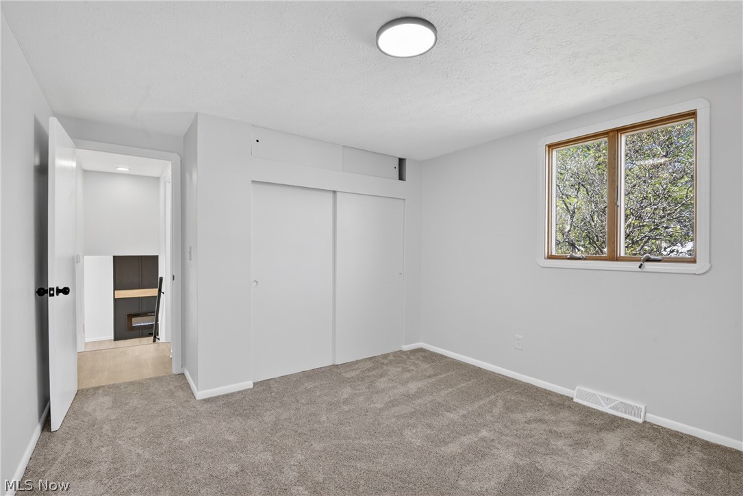 6525 Sandfield Drive Brook Park OH 44142