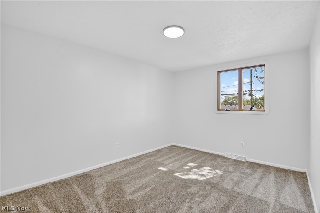 6525 Sandfield Drive Brook Park OH 44142
