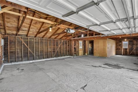6525 Sandfield Drive Brook Park OH 44142