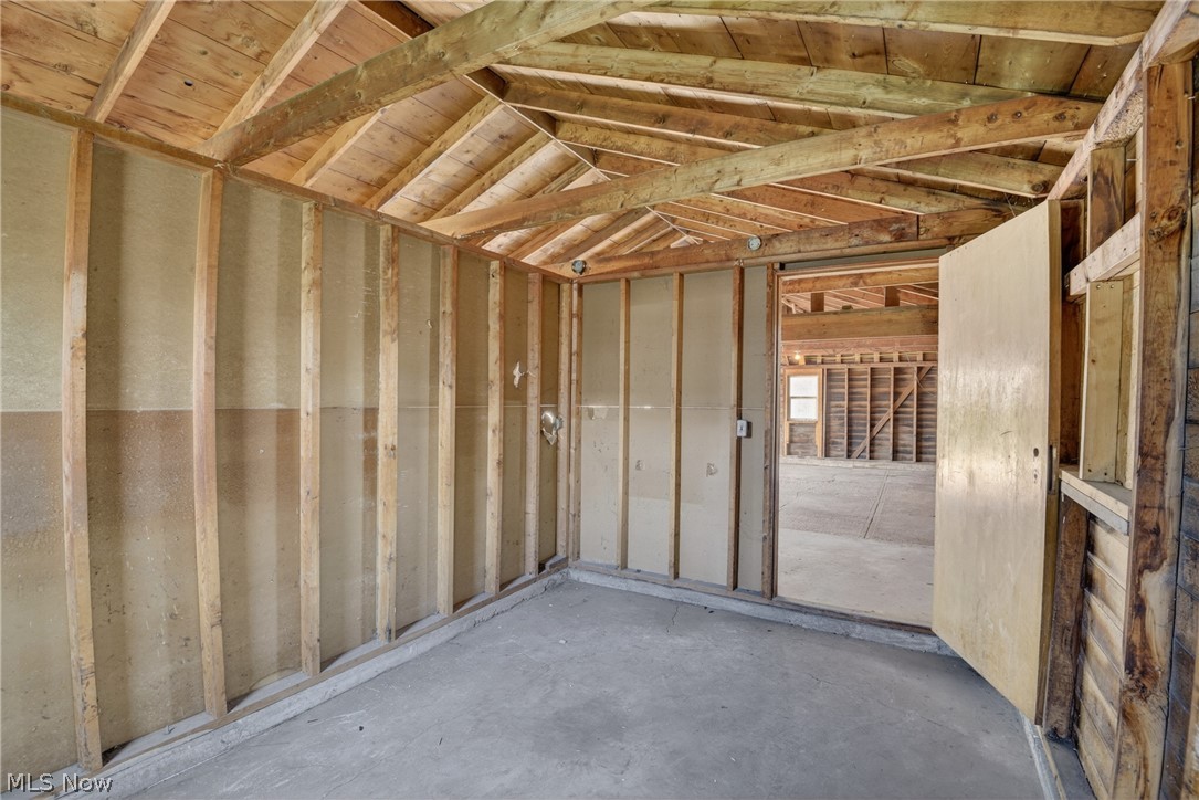 6525 Sandfield Drive Brook Park OH 44142