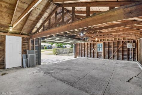 6525 Sandfield Drive Brook Park OH 44142