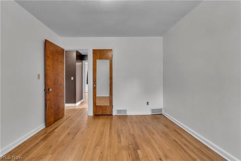 4824 W 58th Street Cleveland OH 44144