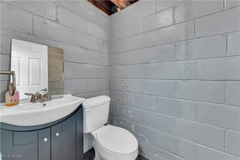 4824 W 58th Street Cleveland OH 44144