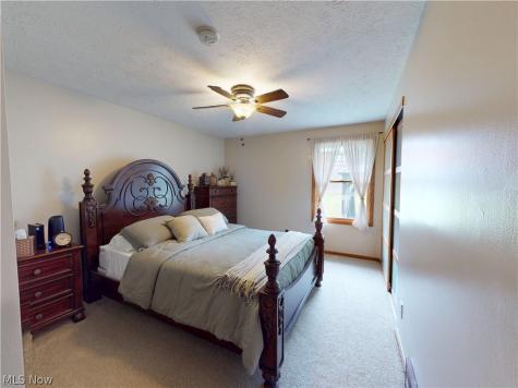 5411 Oakcliff Street SW Canton OH 44706