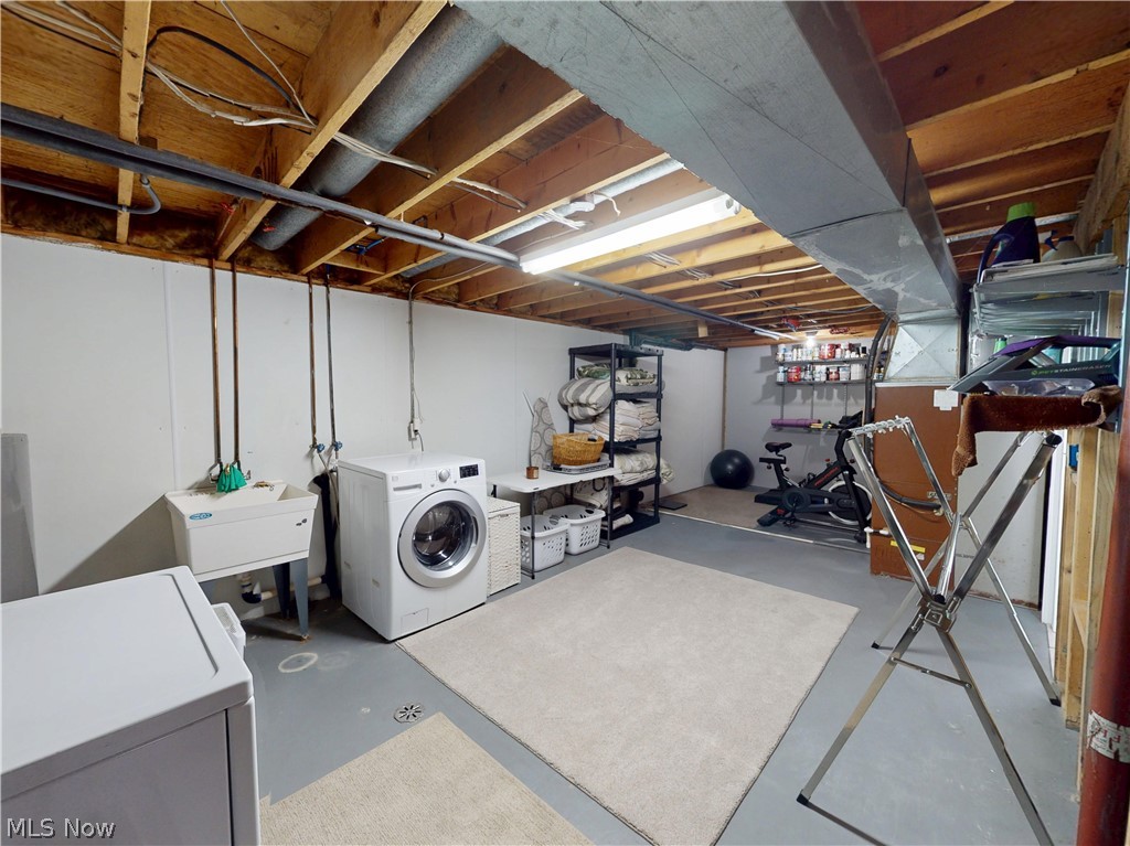 5411 Oakcliff Street SW Canton OH 44706