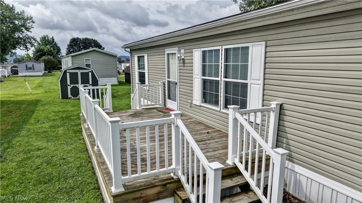 5294 NE L Street Magnolia OH 44643