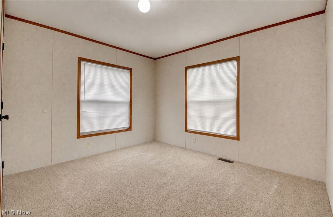 5294 NE L Street Magnolia OH 44643