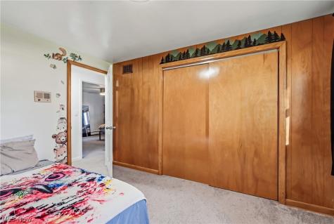 448 E Montrose Street Youngstown OH 44505