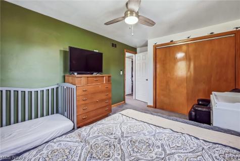 448 E Montrose Street Youngstown OH 44505