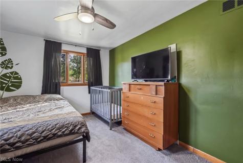 448 E Montrose Street Youngstown OH 44505