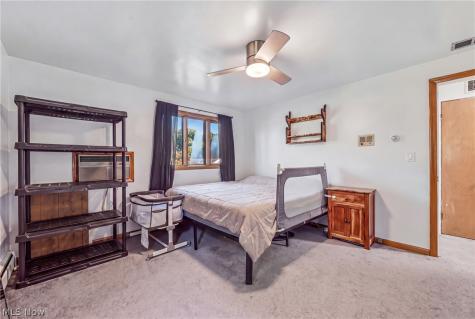 448 E Montrose Street Youngstown OH 44505