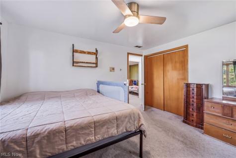 448 E Montrose Street Youngstown OH 44505
