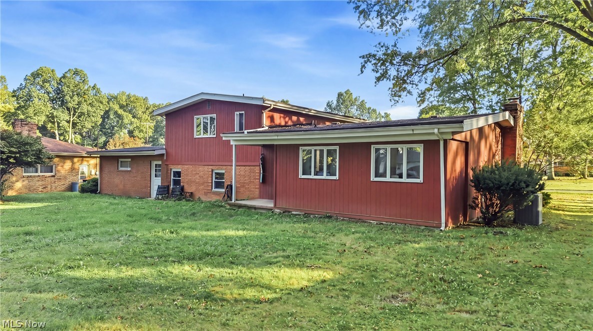 448 E Montrose Street Youngstown OH 44505