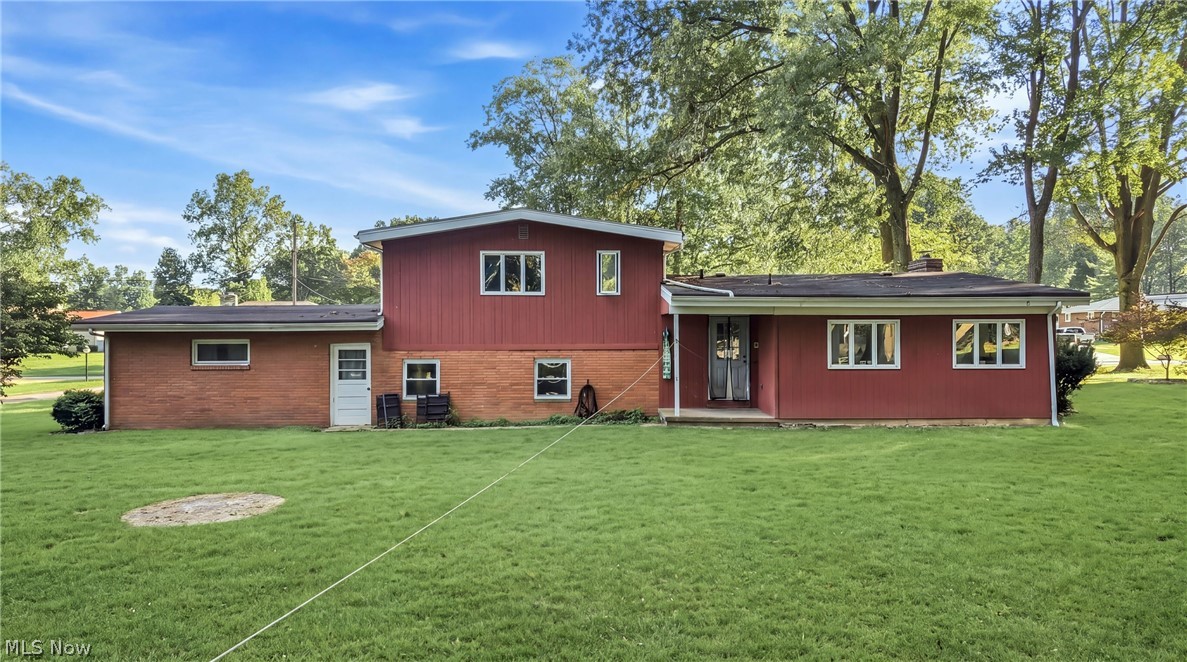 448 E Montrose Street Youngstown OH 44505