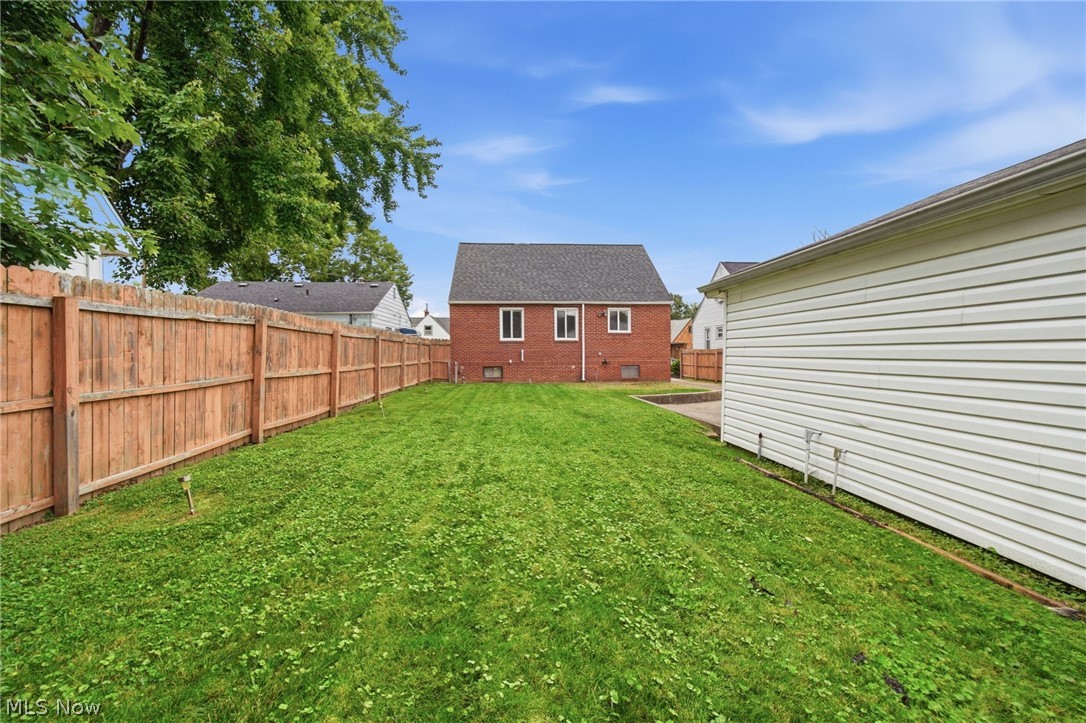 13917 Emery Avenue Cleveland OH 44135