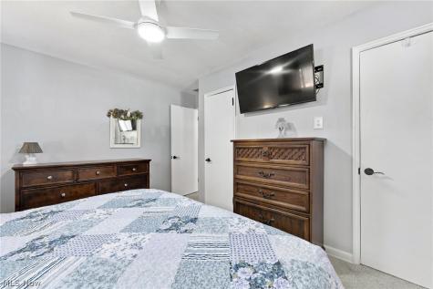 9793 Manorford Drive Parma Heights OH 44130